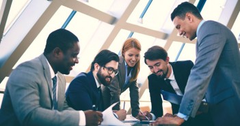 ¿Por qué razón no deberías tratar de controlar a tu equipo?