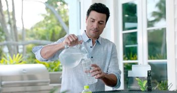 Así se ve Chayanne en su nueva faceta de embajador de esta compañía de MLM