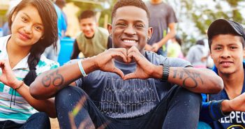 WorldVentures apoya los planes para construir 100 escuelas en este país