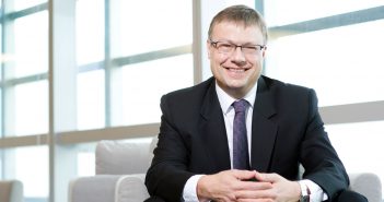 James Thompson es nombrado nuevo Chief Beauty & Brand Officer de Avon