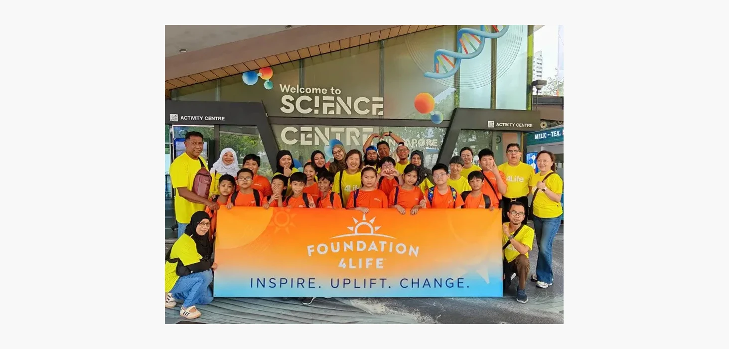 4Life Singapore lleva a un grupo de niños en riesgo al Science Centre y ...